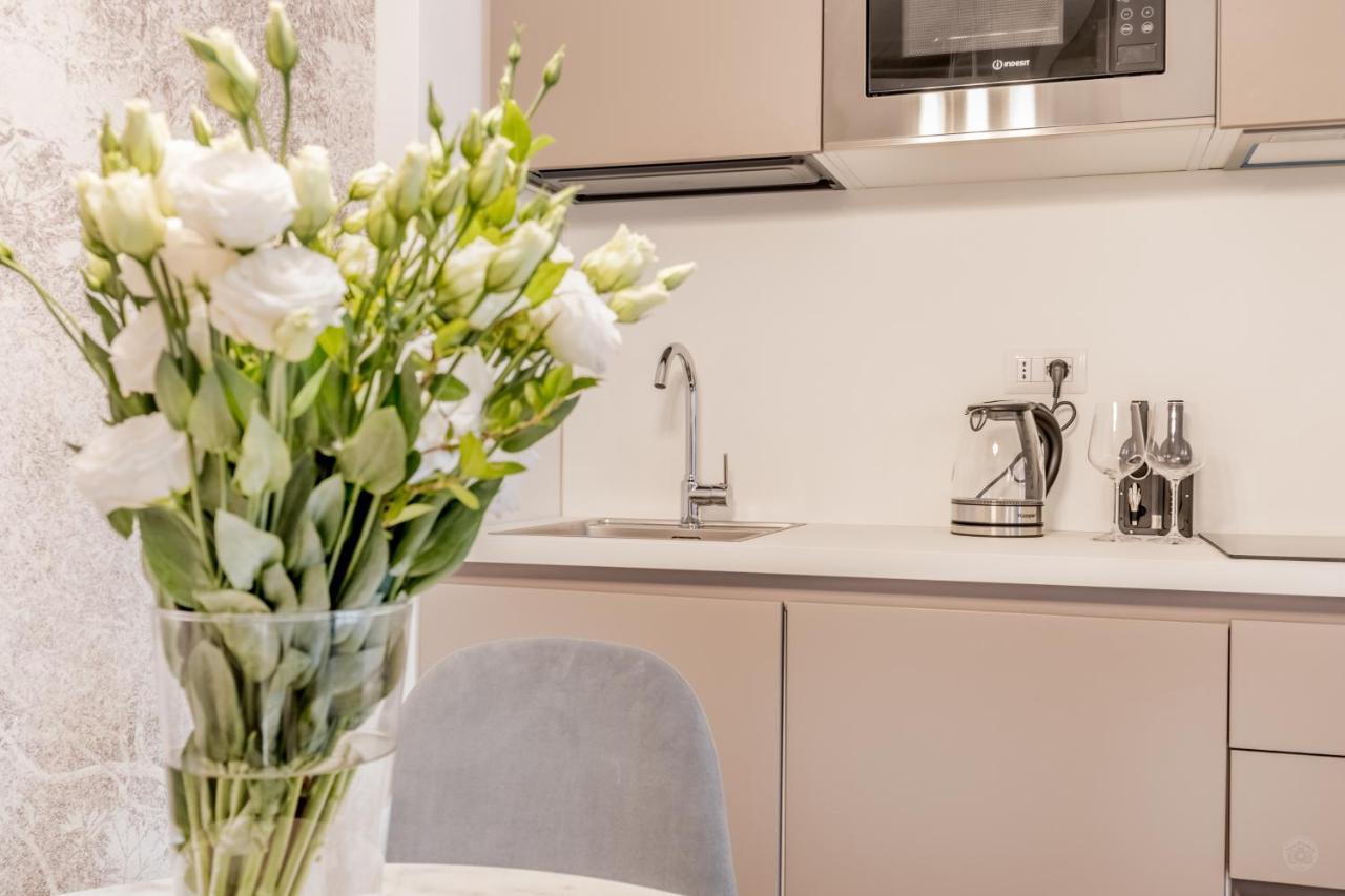 Bbhome Design Suite Apartment Over Trastevere District Róma Kültér fotó